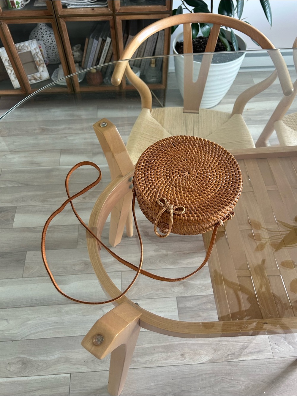 Wicker Rattan Woven Round Crossbody Bag with Genuine Leather Staps